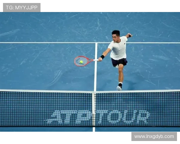 杭州网球队逆袭之路揭秘：从低谷到巅峰的奋斗故事与荣耀时刻