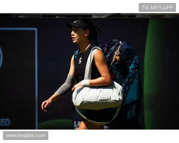 重庆网球队实力引发热议网球界对其表现的争议与期待