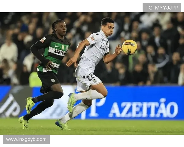 国际足球明星边后卫的崛起与影响力分析及未来发展趋势探讨 国际足球明星边后卫的崛起与影响力分析及未来发展趋势探讨