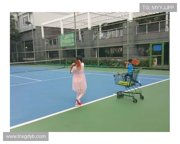 重庆网球队创新盯防战术提升团队竞争力的深度分析与实践探索 重庆网球队创新盯防战术提升团队竞争力的深度分析与实践探索