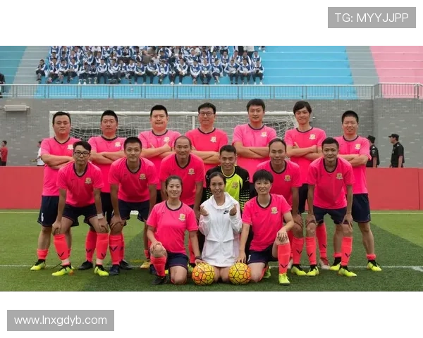 周芳的足球人生：从绿茵场到心灵深处的深度对话与成长故事