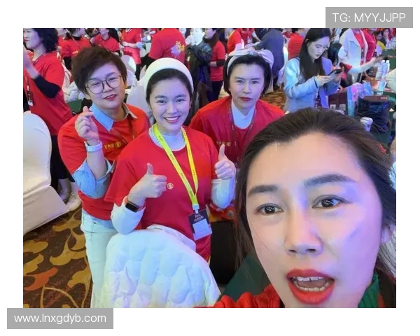 杭州足球队在全国团队协作排行榜中荣获第八名展现出色团队精神与实力 杭州足球队在全国团队协作排行榜中荣获第八名展现出色团队精神与实力